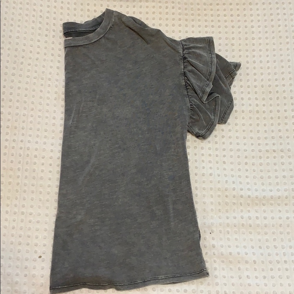 Short sleeve ruffle sleeve top